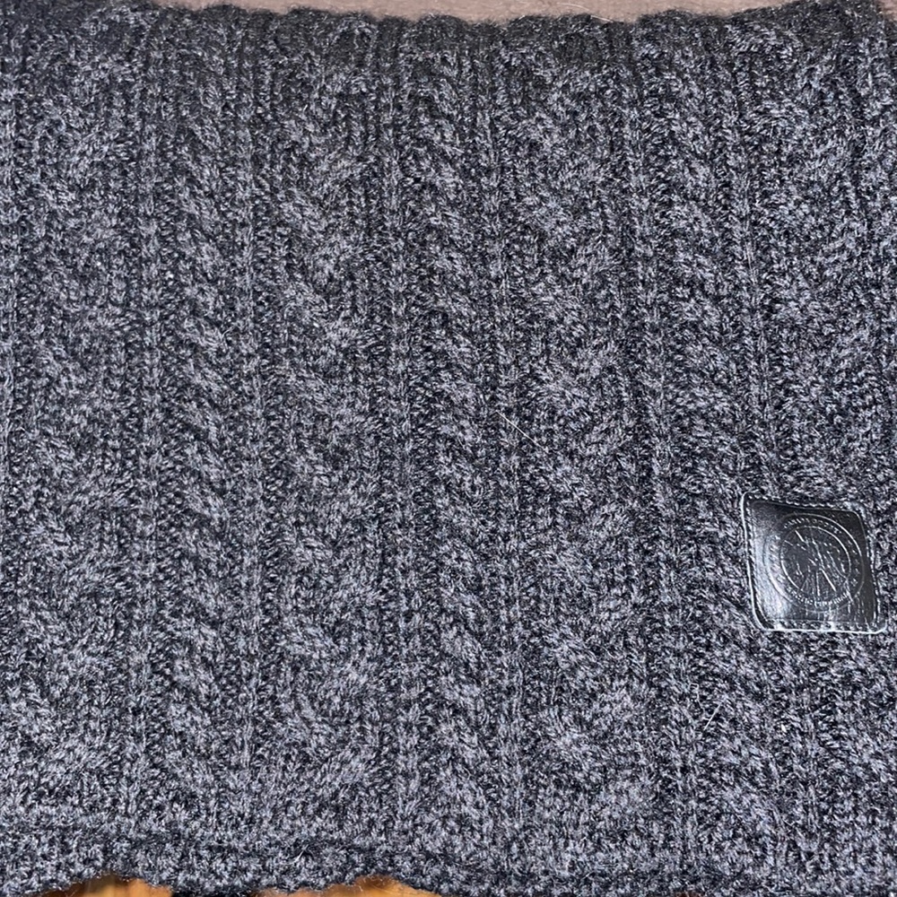 Canada Goose Wool Scarf - Robert Mackie Collection